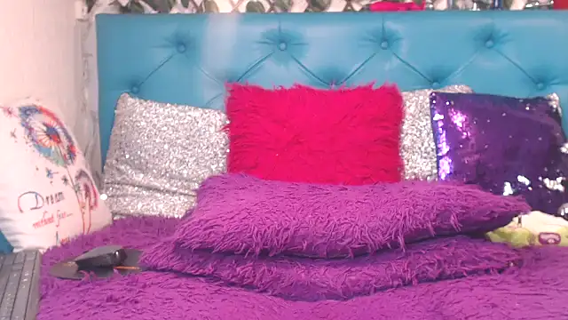 Snapshot of SARAWILLS chatting on February 14, 2026, 1:33 pm SARAWILLS online show from February 14, 2026, 1:33 pm