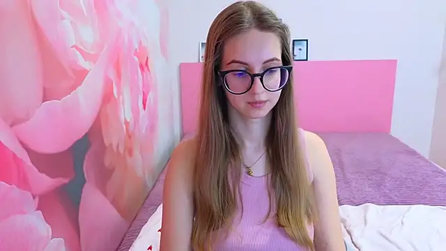 AliceAdams online show from February 13, 2026, 6:57 am