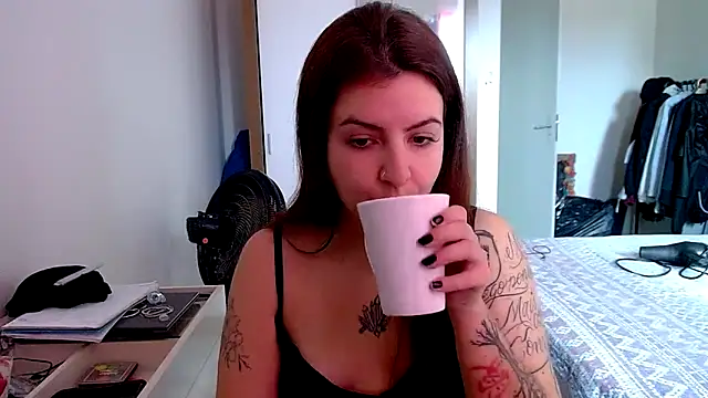 chelbyy online show from September 28, 2025, 5:20 pm