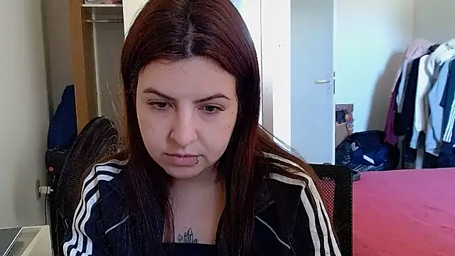 chelbyy online show from September 23, 2025, 12:56 pm