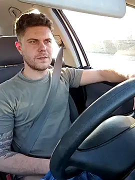 RiskyBoyMike online show from February 4, 2025, 2:21 pm