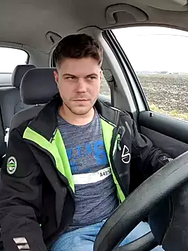 RiskyBoyMike online show from February 2, 2025, 12:13 pm