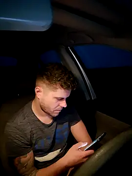 RiskyBoyMike online show from February 2, 2025, 4:32 pm