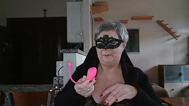 simona60 online show from February 1, 2025, 2:13 pm
