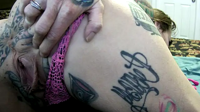 pamelagunns online show from September 22, 2025, 4:13 pm