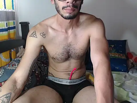 alisterxxx online show from November 7, 2025, 6:23 pm