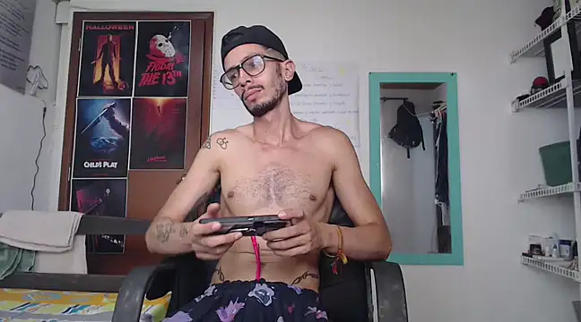 alisterxxx online show from March 11, 2025, 6:52 pm