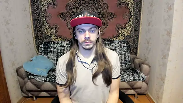 Marrymepls online show from February 28, 2025, 5:37 pm