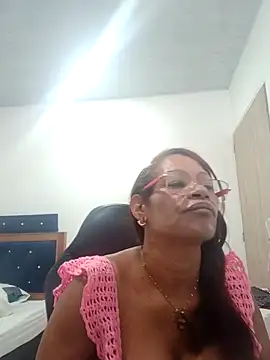 Snapshot of BustyMilf_ chatting on October 12, 2025, 1:01 pm BustyMilf online show from October 12, 2025, 1:01 pm