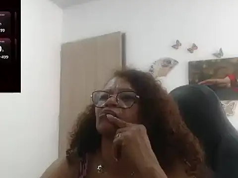 BustyMilf  online show from March 5, 2025, 6:23 pm