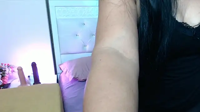 Asianholes online show from December 2, 2024, 2:58 pm