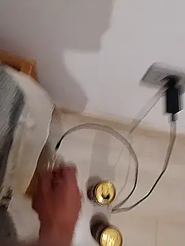 21cmmmhard online show from November 11, 2025, 2:06 am