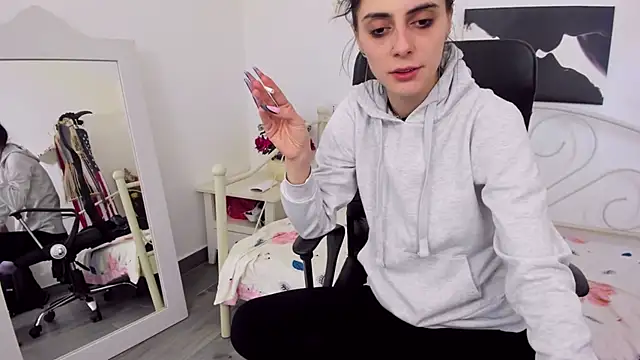 Snapshot of jessystarr chatting on March 21, 2025, 2:29 pm jessystarr online show from March 21, 2025, 2:29 pm