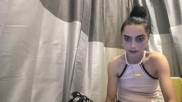 Snapshot of jessystarr chatting on October 24, 2025, 5:23 pm jessystarr online show from October 24, 2025, 5:23 pm