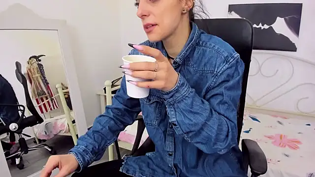 Snapshot of jessystarr chatting on March 22, 2025, 8:40 am jessystarr online show from March 22, 2025, 8:40 am