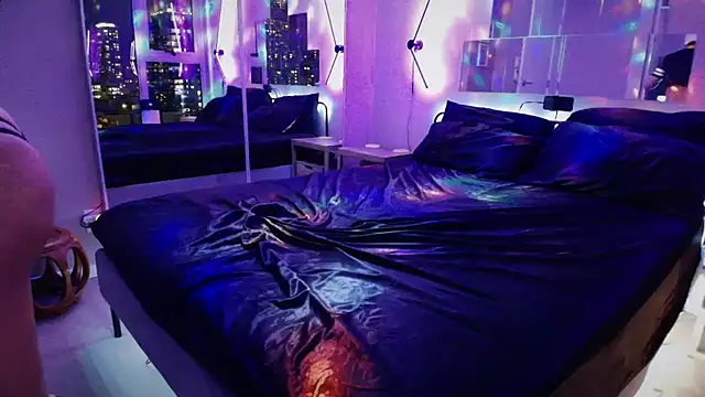 Snapshot of MikyFoxx chatting on November 11, 2025, 3:56 am MikyFoxx online show from November 11, 2025, 3:56 am