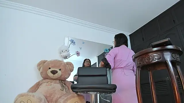 Snapshot of KATALINA_HOT_TS chatting on October 9, 2025, 1:44 pm KATALINA HOT TS online show from October 9, 2025, 1:44 pm