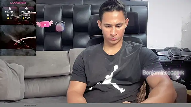 BenjaminCooperk online show from November 9, 2025, 11:42 pm