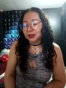 Snapshot of katifoxx chatting on October 15, 2025, 3:20 pm katifoxx online show from October 15, 2025, 3:20 pm