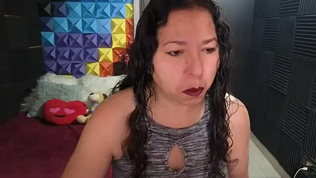 Snapshot of katifoxx chatting on October 20, 2025, 3:23 pm katifoxx online show from October 20, 2025, 3:23 pm