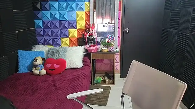 Snapshot of katifoxx chatting on October 7, 2025, 3:35 pm katifoxx online show from October 7, 2025, 3:35 pm