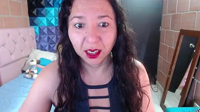 katifoxx online show from February 17, 2025, 2:49 pm