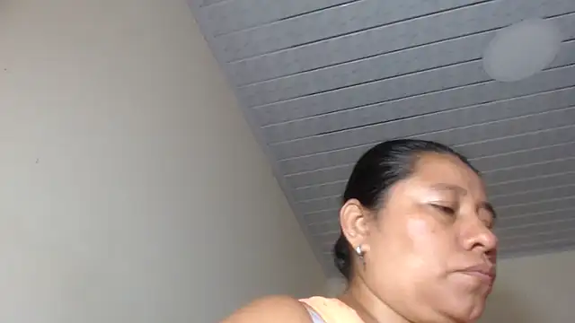 adrixxx38 online show from September 30, 2025, 4:35 pm