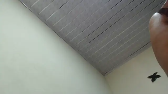 adrixxx38 online show from April 8, 2026, 9:05 pm