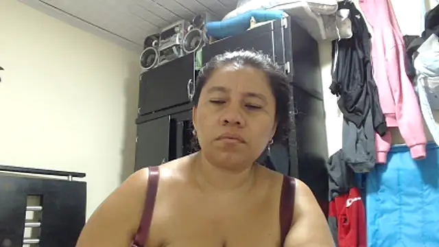 adrixxx38 online show from April 15, 2026, 8:31 am