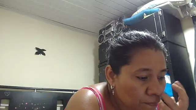 adrixxx38 online show from May 20, 2026, 8:17 pm