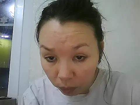 Snapshot of Ihaly_Cree chatting on January 15, 2026, 10:07 am Ihaly Cree online show from January 15, 2026, 10:07 am