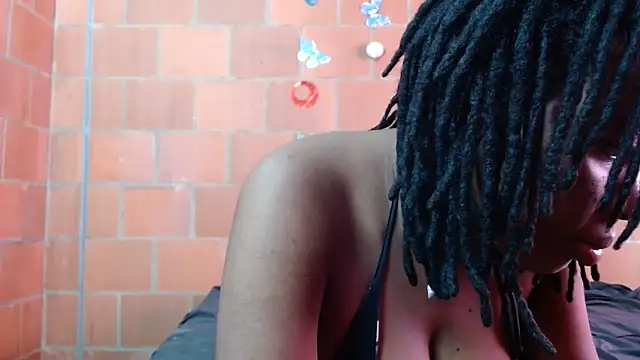 Snapshot of Magaharper10 chatting on October 3, 2025, 6:42 pm Magaharper10 online show from October 3, 2025, 6:42 pm