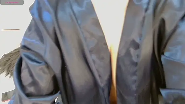 zarahdivousi online show from November 22, 2025, 12:48 pm