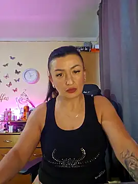 Snapshot of Hotangel75 chatting on February 9, 2026, 10:13 am Hotangel75 online show from February 9, 2026, 10:13 am