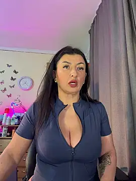 Snapshot of Hotangel75 chatting on February 26, 2026, 9:42 am Hotangel75 online show from February 26, 2026, 9:42 am