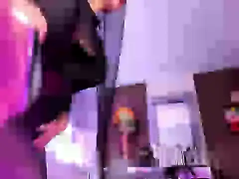 Snapshot of _valeria___ chatting on November 1, 2025, 4:19 am valeria online show from November 1, 2025, 4:19 am