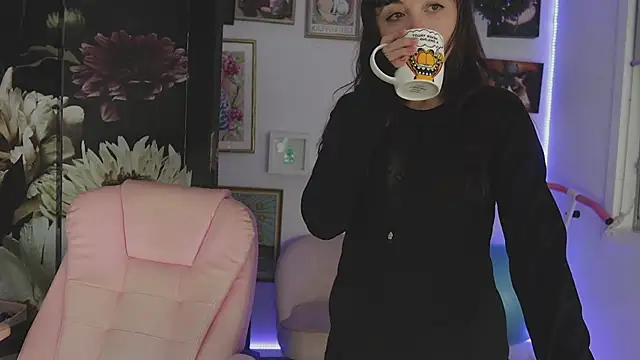 makiyahbelle online show from April 18, 2026, 11:23 am