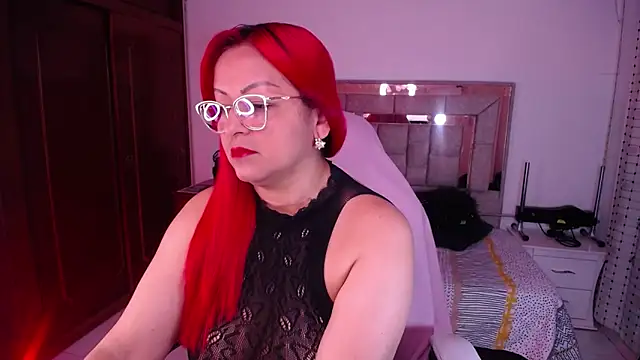 salomecastro  online show from October 22, 2025, 3:17 am