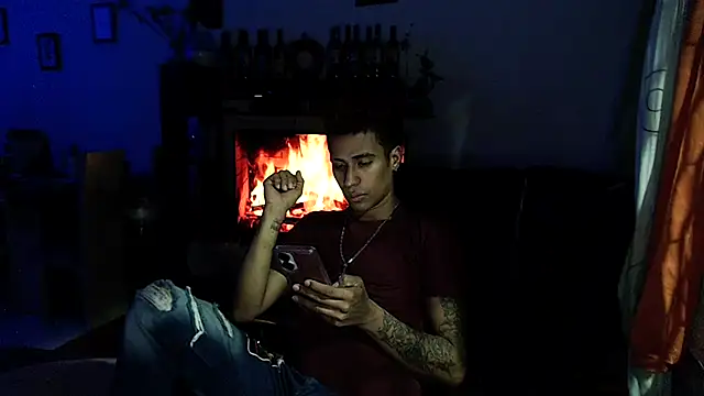 Slim dirty hot  online show from October 24, 2025, 2:43 am