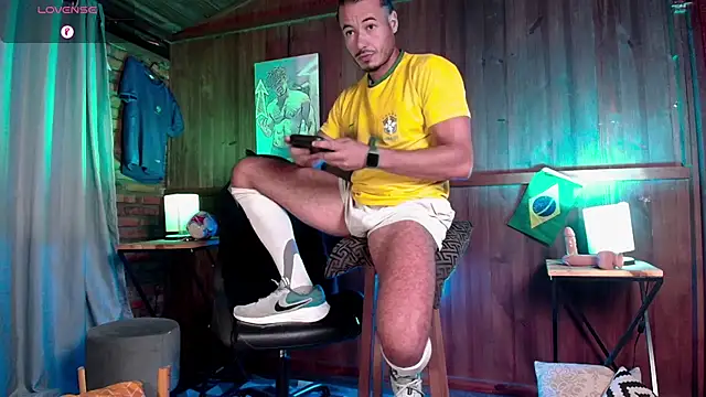 Snapshot of PedroMancini chatting on February 27, 2026, 1:22 pm PedroMancini online show from February 27, 2026, 1:22 pm