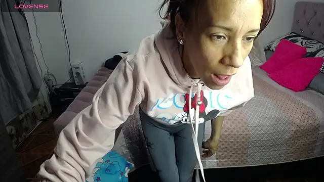 cristin doll  online show from January 31, 2025, 10:21 pm