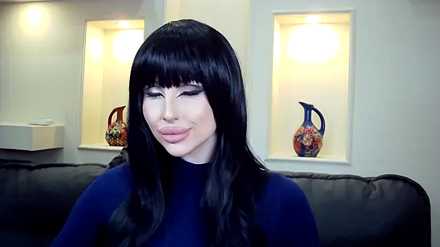 Lady Joli online show from November 17, 2025, 9:19 pm