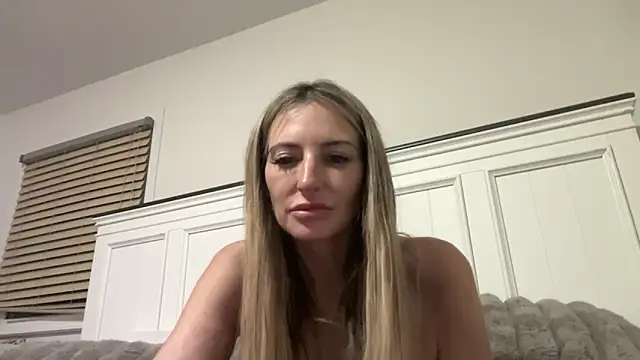 AmandaStarryNight online show from March 23, 2026, 12:55 am