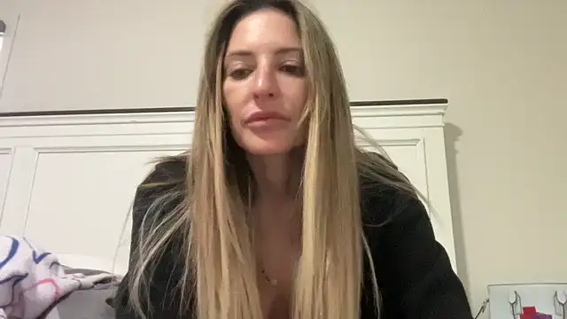 Snapshot of AmandaStarryNight chatting on February 18, 2026, 4:47 pm AmandaStarryNight online show from February 18, 2026, 4:47 pm