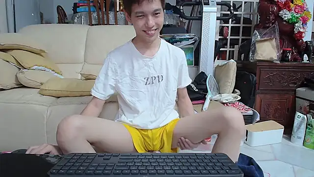 Snapshot of andrewooi chatting on February 26, 2025, 1:11 pm andrewooi online show from February 26, 2025, 1:11 pm