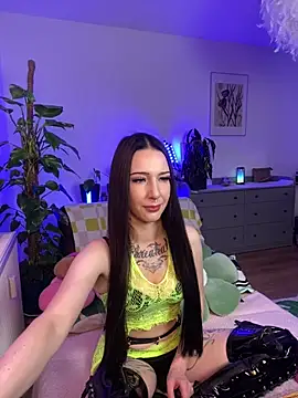 Trixie-Tainted online show from February 24, 2025, 5:09 pm