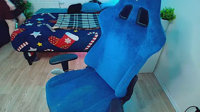 CranberryHot online show from April 14, 2026, 6:24 pm