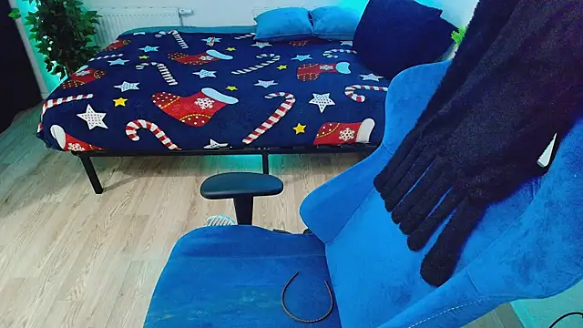 CranberryHot online show from April 4, 2026, 3:24 am