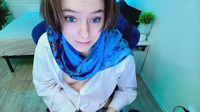 CranberryHot online show from September 29, 2025, 5:25 am