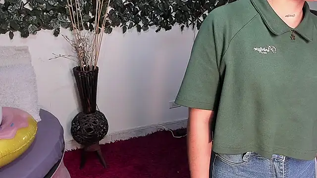 Snapshot of DestinyHills chatting on October 3, 2025, 11:56 am DestinyHills online show from October 3, 2025, 11:56 am